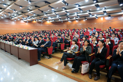 http://202.113.64.2/qsnews/u/cms/www/201210/26173422dww1.jpg